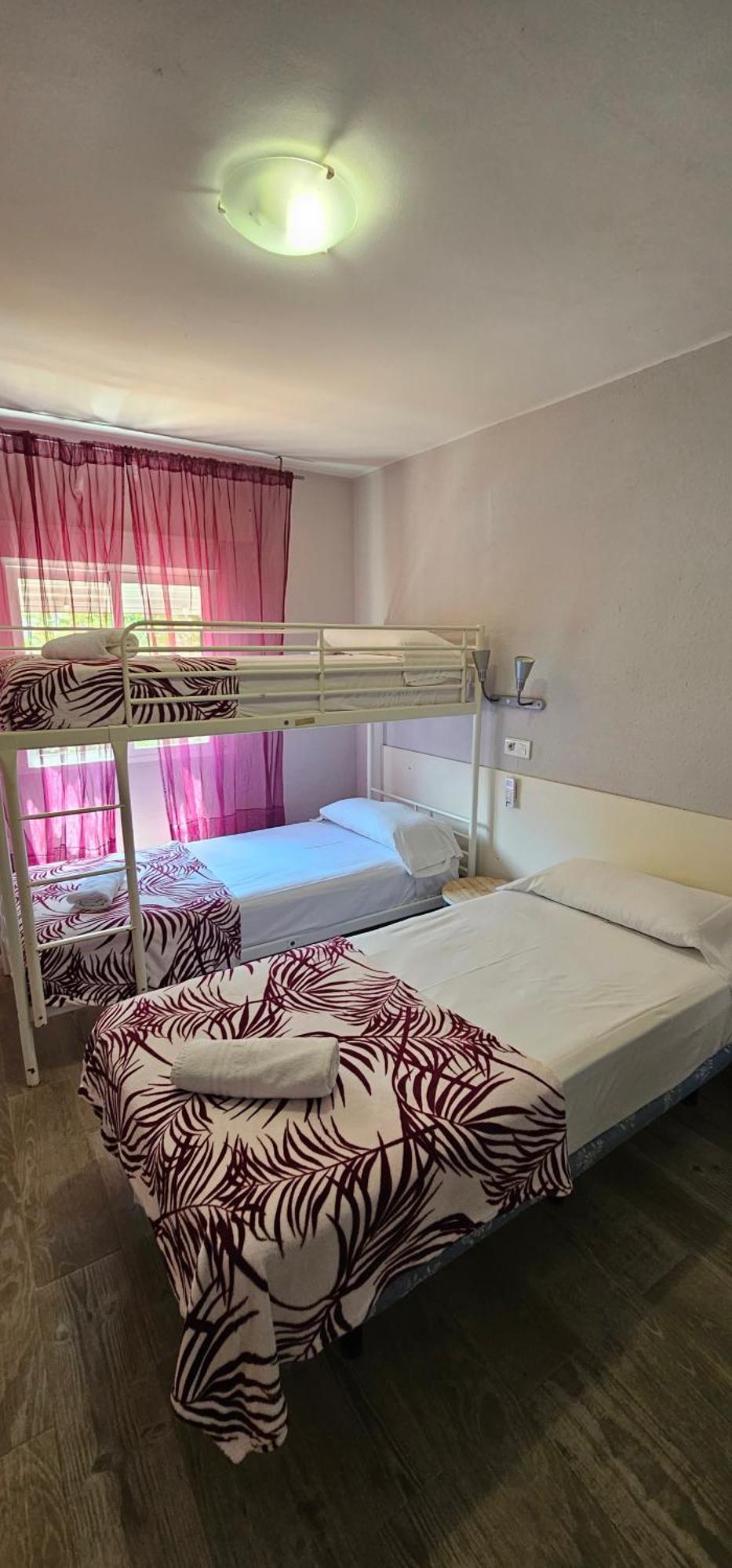 Hostal La Cabana Salou Ngoại thất bức ảnh